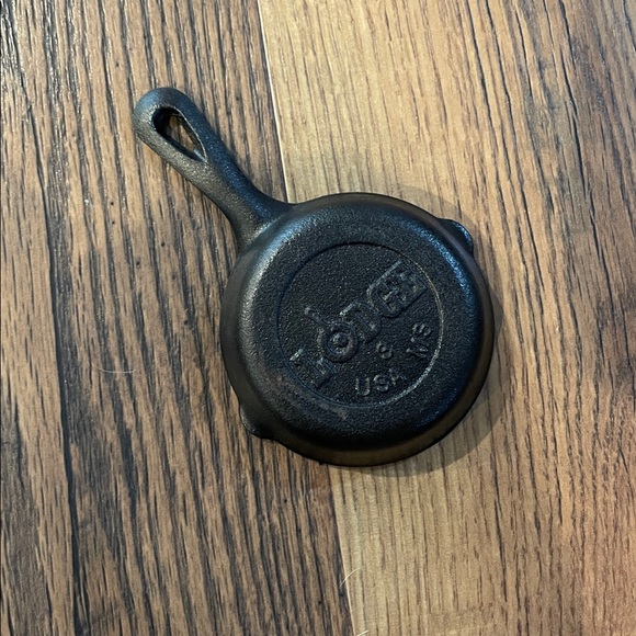 Lodge Black Cast Iron Mini Skillet - Picture 1 of 2